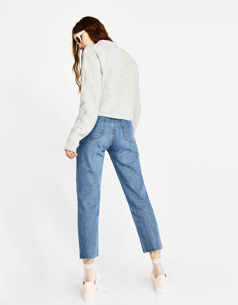 Sweater with slogan